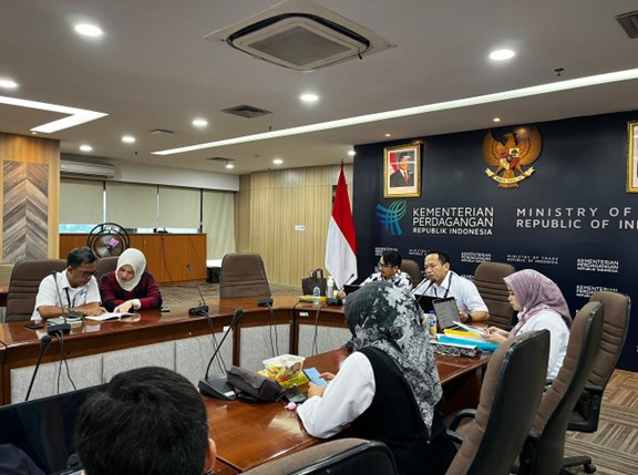 Implementasi Kebijakan Perdagangan Luar Negeri